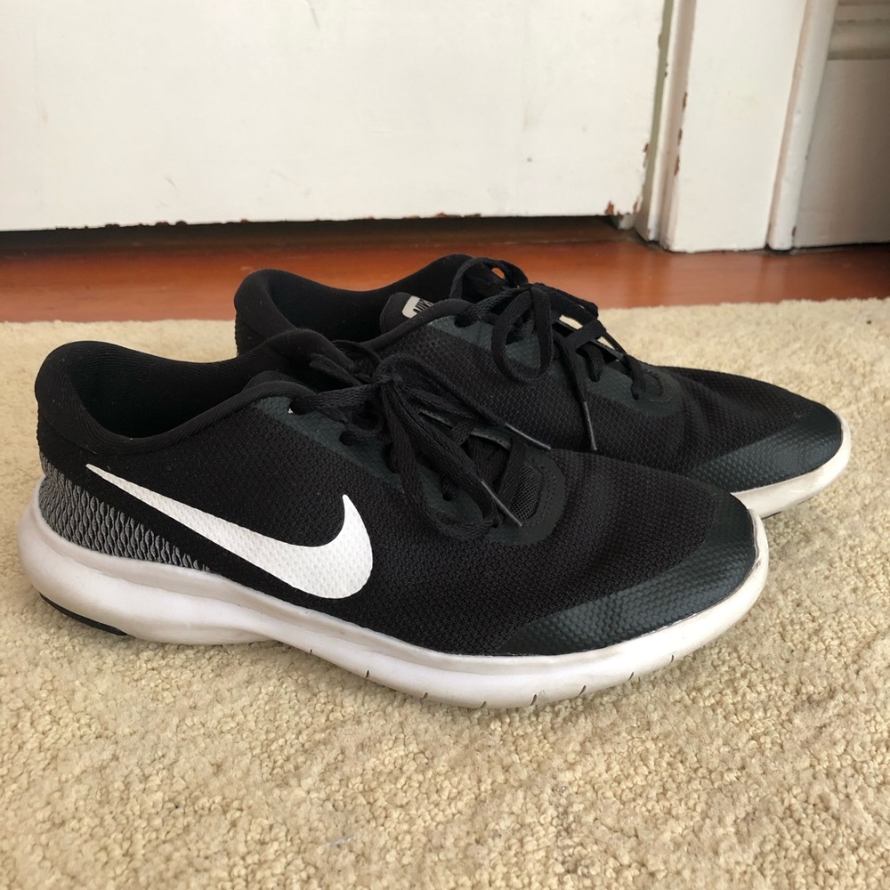 Women’s Nike Flex Experience RN 7